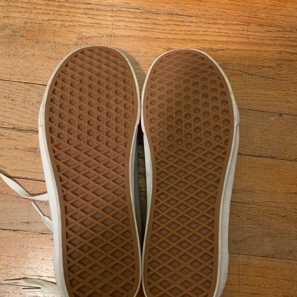 Vans - Picture 4 of 5